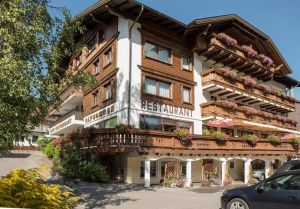 Stellenangebote Hotel Alpenrose, Zoeblen